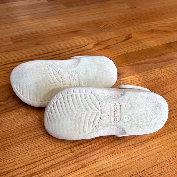 White Crocs - Picture 6 of 16